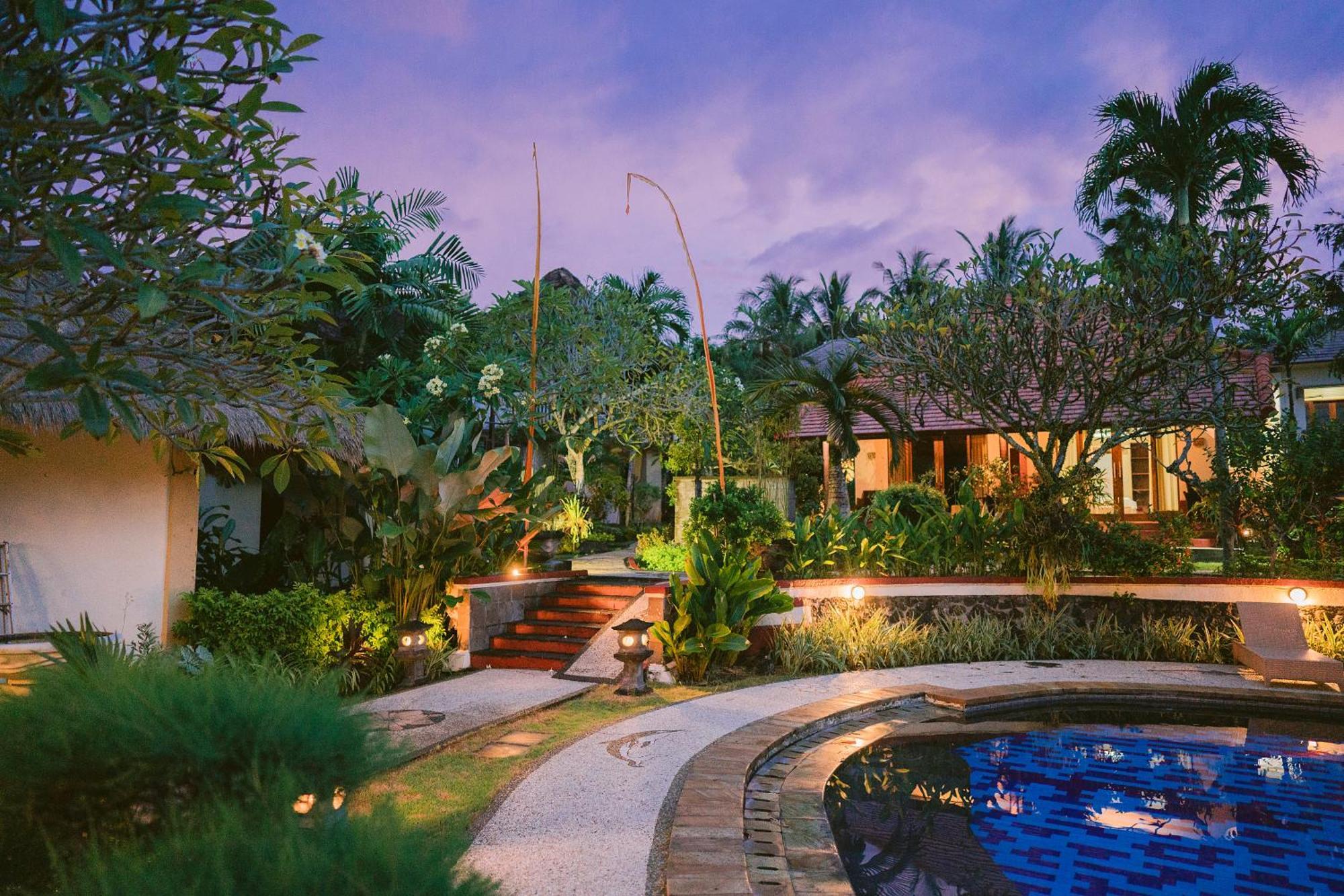 Medewi Bay Retreat Hotel Pulukan Exterior photo