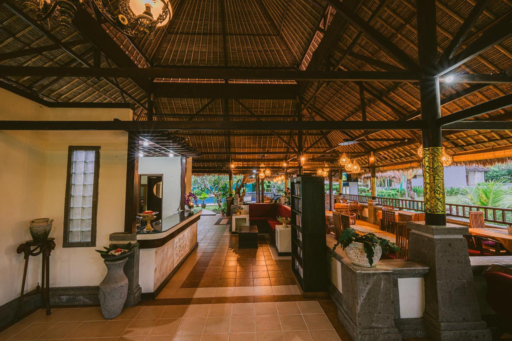 Medewi Bay Retreat Hotel Pulukan Exterior photo