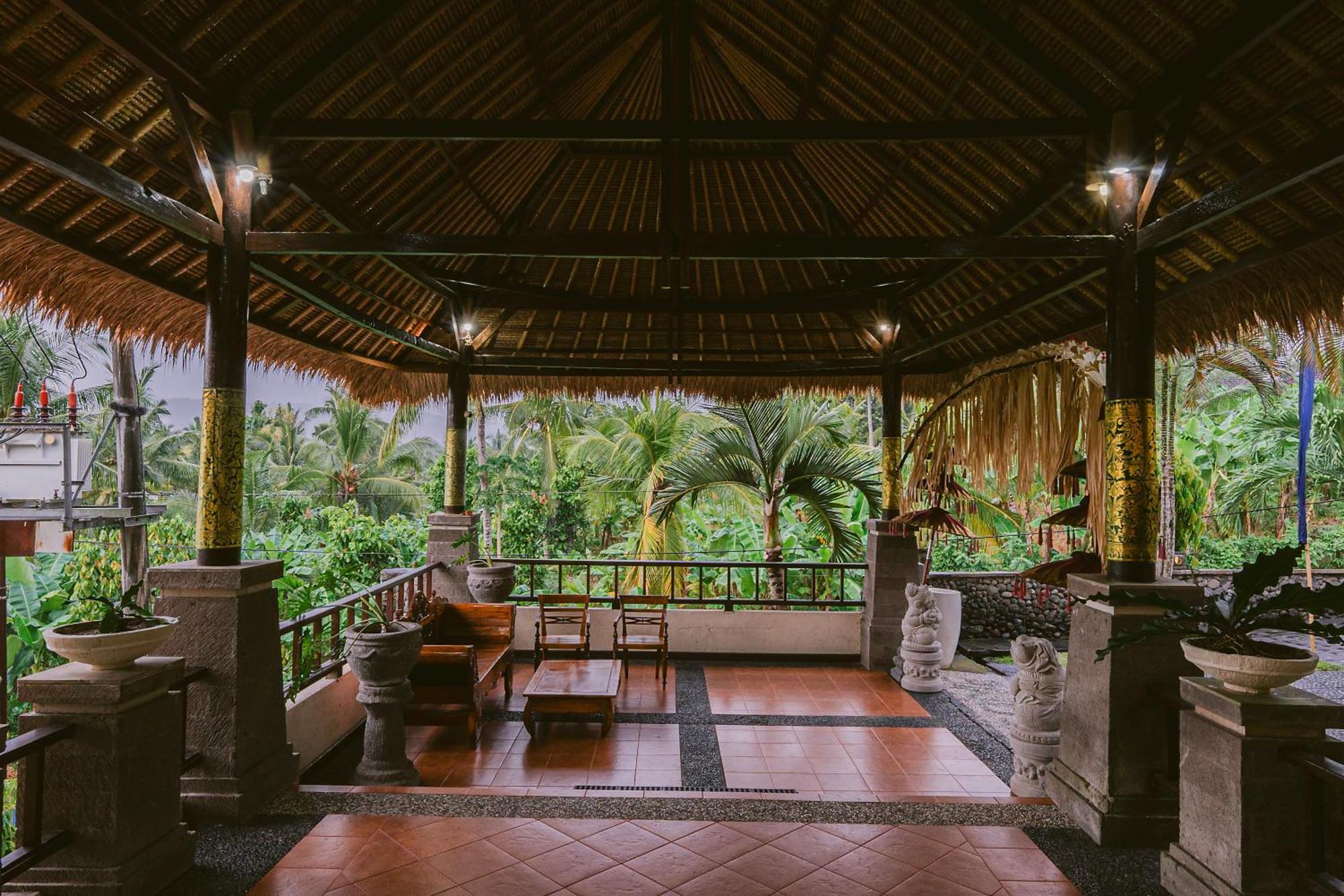 Medewi Bay Retreat Hotel Pulukan Exterior photo